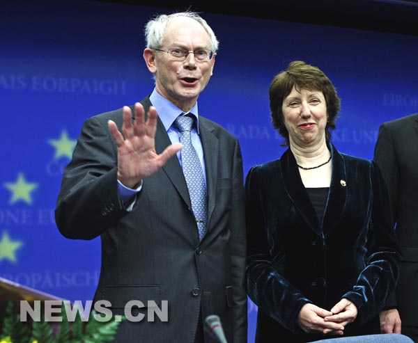 PM belga Van Rompuy, nuevo presidente de UE y Ashton de RU, nueva jefa de política exterior 