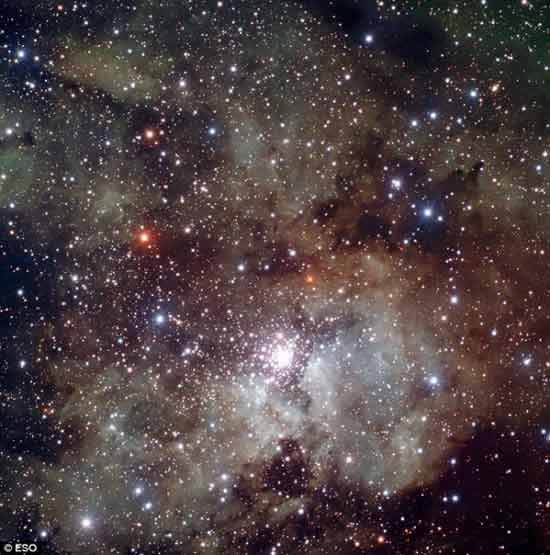 Imagen de zona de formación de estrellas alrededor de la nebulosa NGC3603
