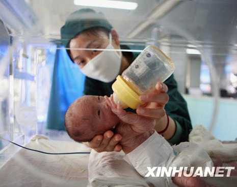Niña prematura de 1000 gramos está robusteciéndose