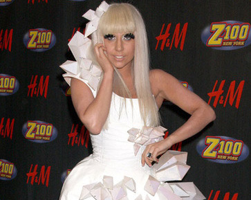 Lady Gaga desespera por tener familia