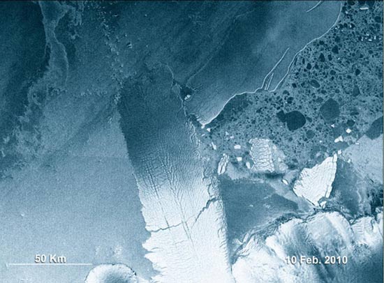 El satélite de AEE ha captado imagenes de colisión dinámica de gigantescos icebergs en la Antártida