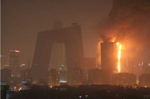¿Quién prendió fuego a la torre de la CCTV?