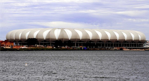Nombre: Estadio Puerto Elizabeth Ciudad: Puerto Elizabeth Aforo total: 48,000 localidades