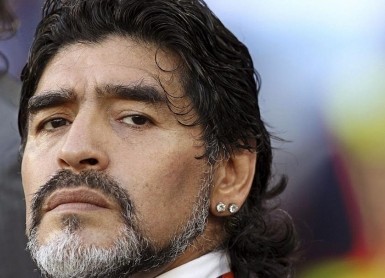 Medita Maradona entrenar a San Lorenzo
