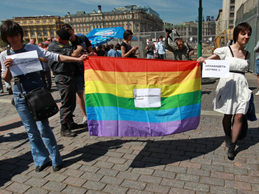 Moscú prohíbe la propaganda homosexual