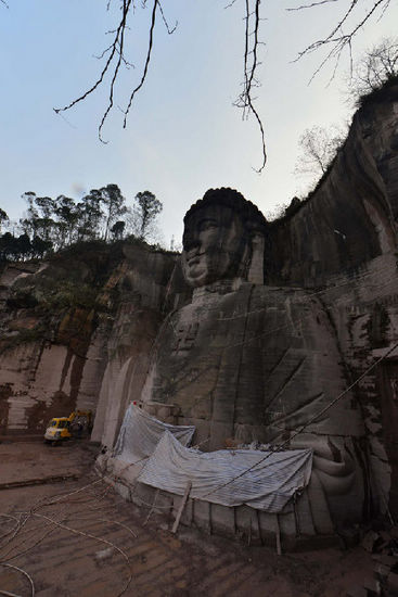 Buda Gigante tallado en piedra