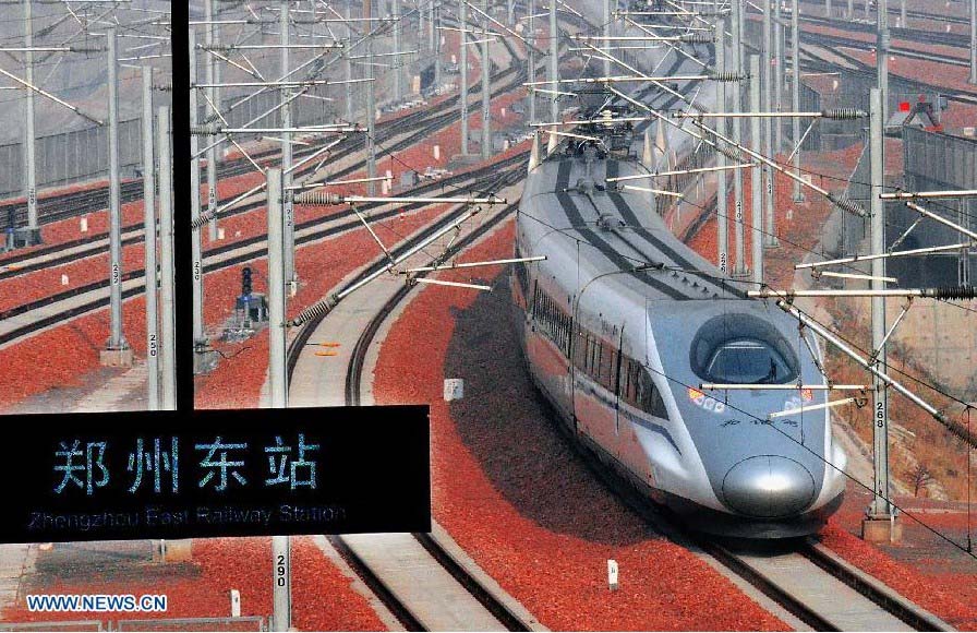 Tren de alta velocidad más largo del mundo debuta en China (11)