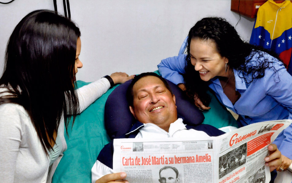 Chávez está batallando por su vida