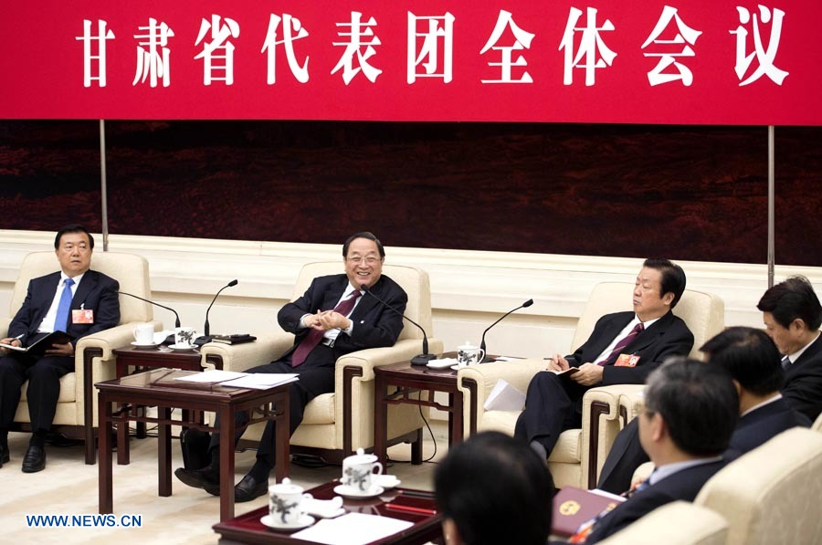 Altos líderes chinos participan en deliberaciones con legisladores (2)