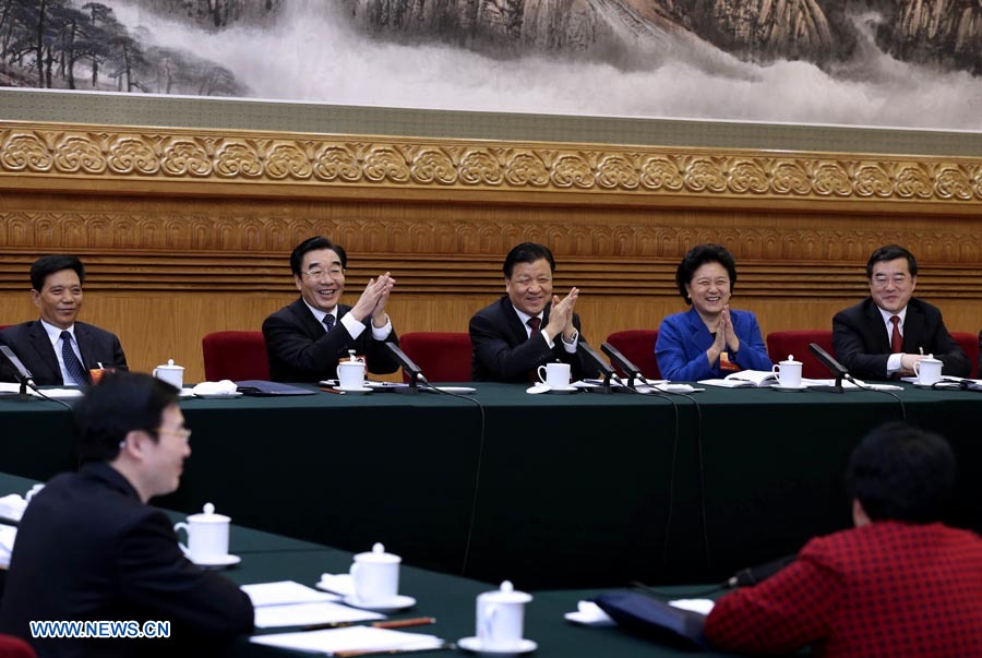 Altos líderes chinos participan en deliberaciones con legisladores (3)