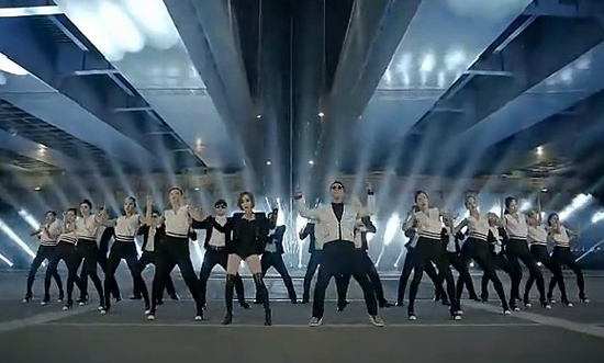 Nuevo éxito de Psy hace olvidar peligro de guerra inminente