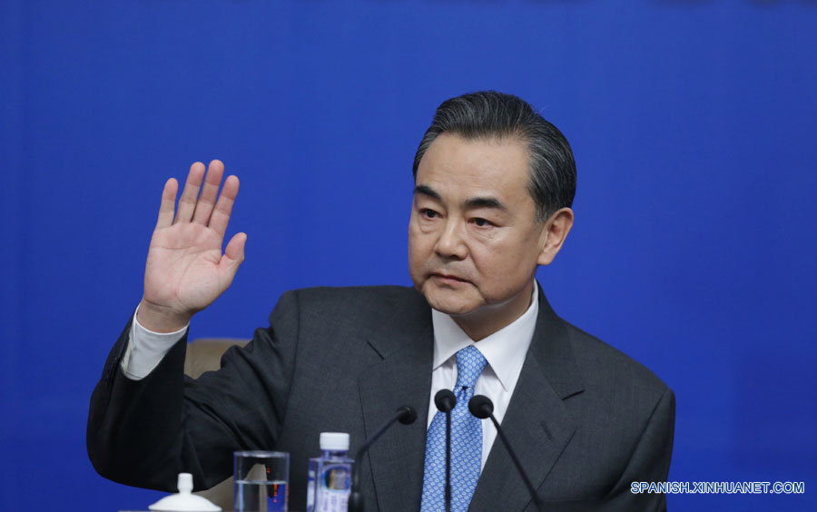China actuará "más activamente" como importante país responsable, afirma canciller