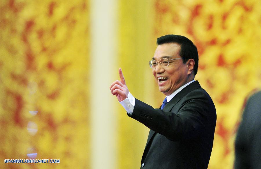Premier chino dice que la meta del PIB es flexible y destaca creación de empleo