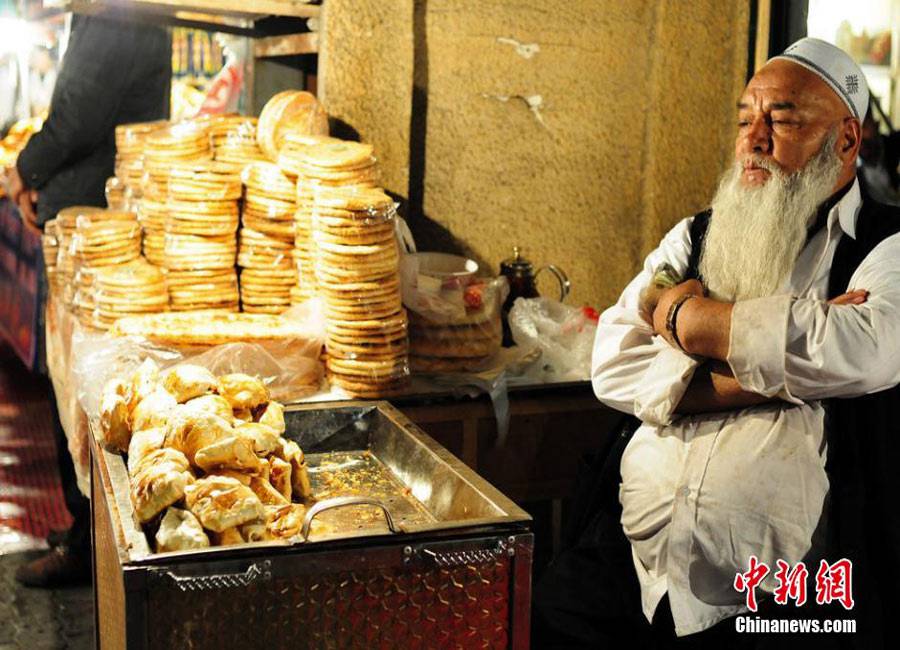 La deliciosa comida del mercado nocturno en Urumqi